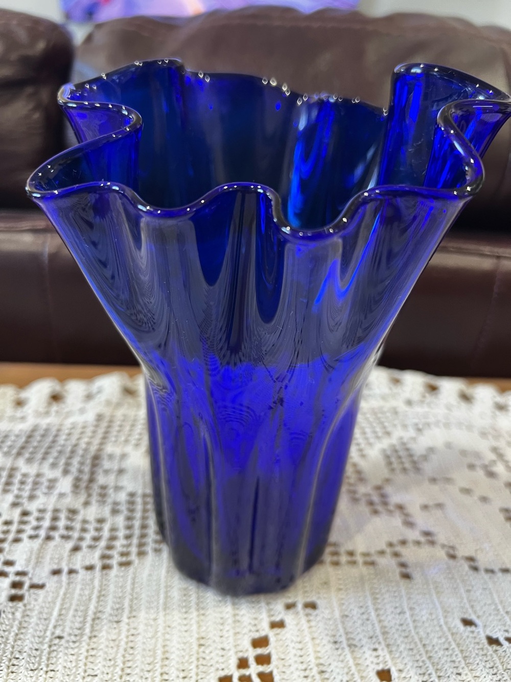 Vintage AAC Cobalt handkerchief vase in perfect condition